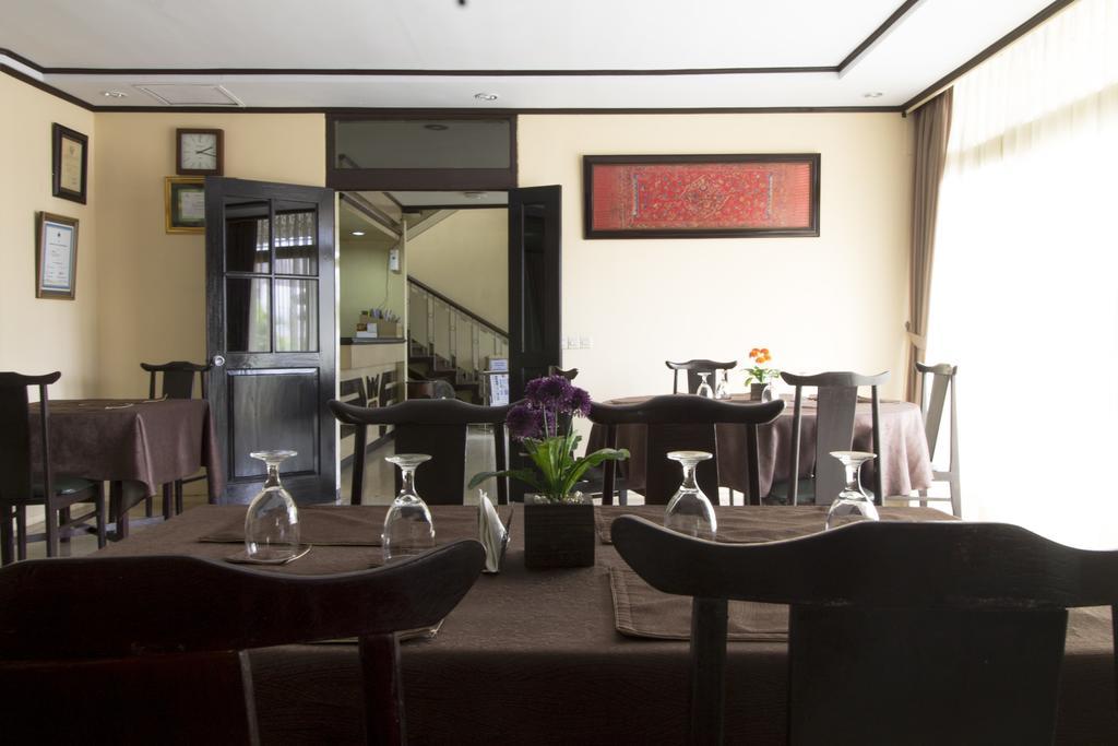 Reddoorz @ Klender Hotel จาการ์ตา ภายนอก รูปภาพ