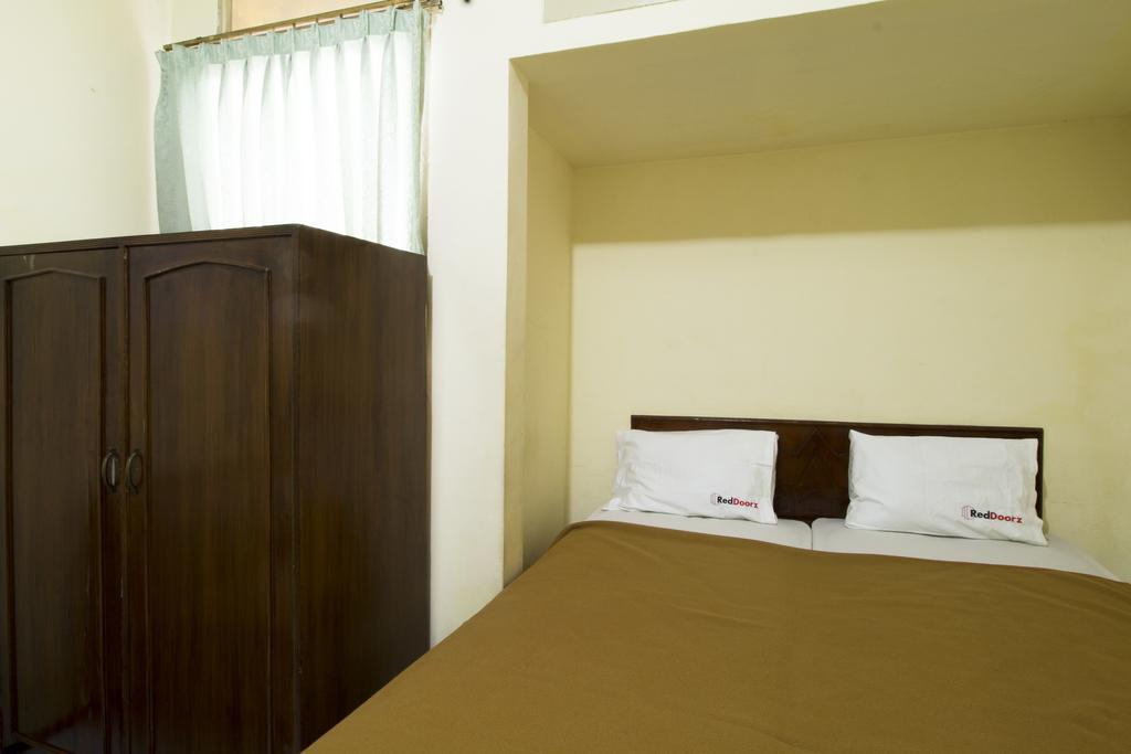 Reddoorz @ Klender Hotel จาการ์ตา ภายนอก รูปภาพ